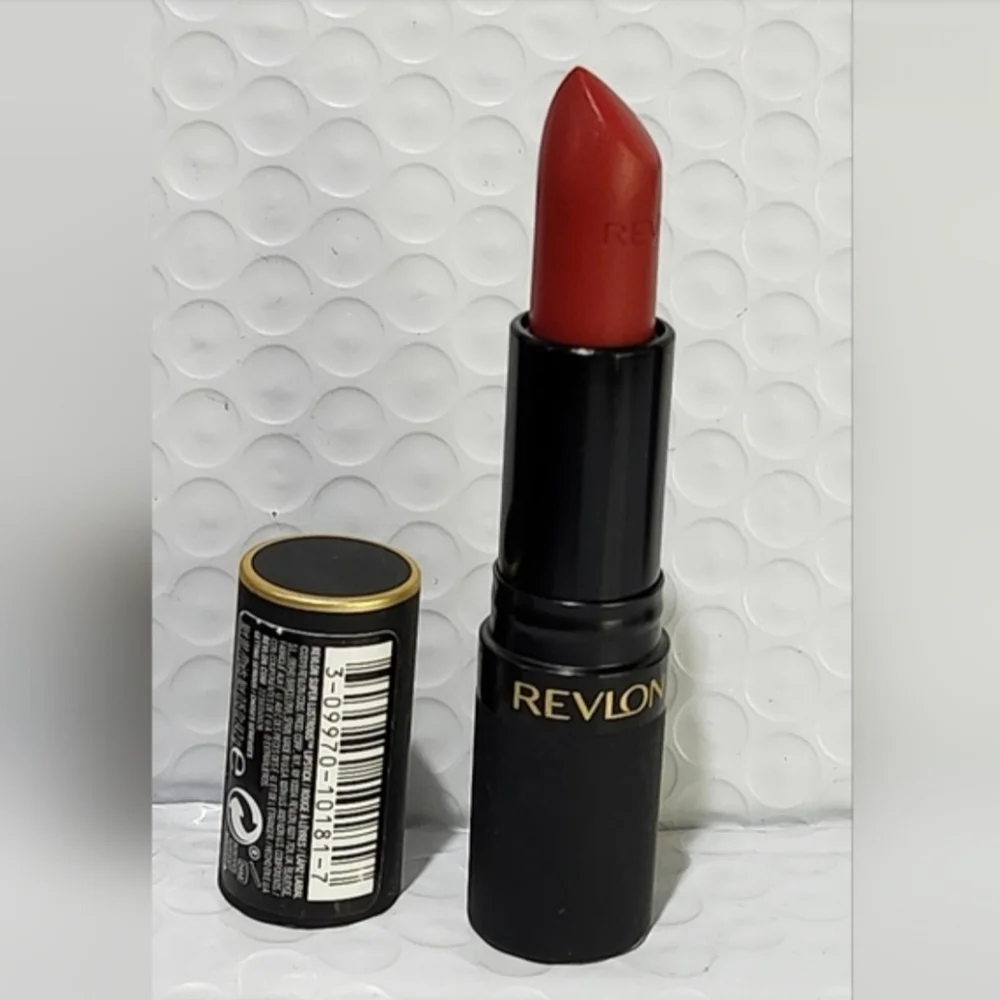 Revlon Super Lustrous Lipstick - Getting Serious